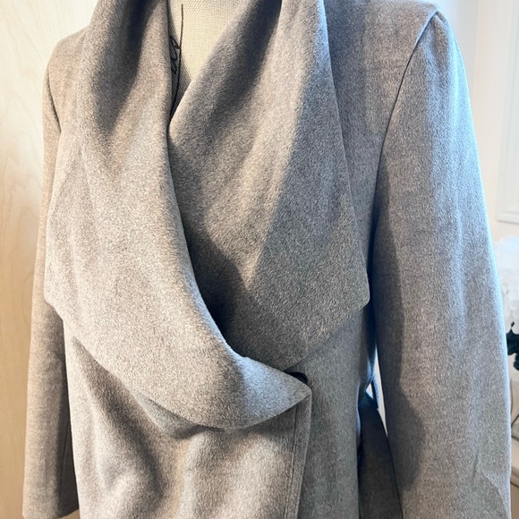 H&M Size 8 Coat - Picture 4 of 4